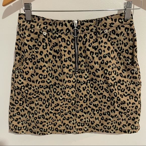 Topshop Half Zip Leopard Print Denim Mini Skirt Sz 4 - Picture 2 of 7